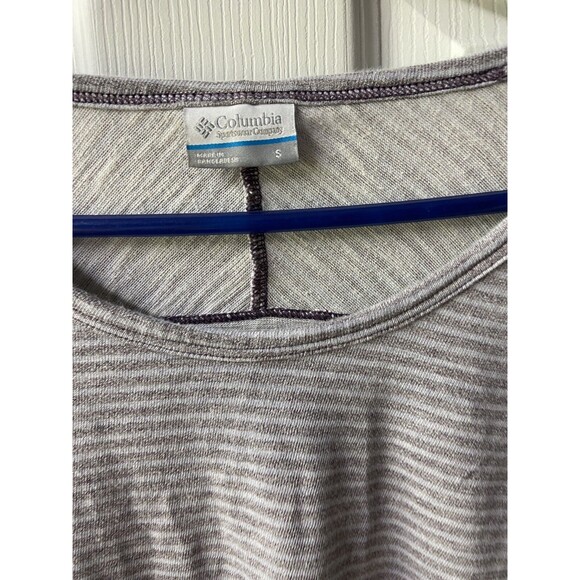 Columbia Sweatshirt Womens Small Purple Pullover Long Sleeved Round Neck Striped - Picture 4 of 6